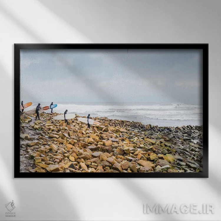 تابلو موجسواری ژوراسیک اثر اندرو لِوِر - نمای قابدار مشکی