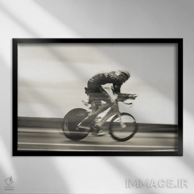 تابلو سرعت اثر اندرو لِوِر - نمای قابدار مشکی