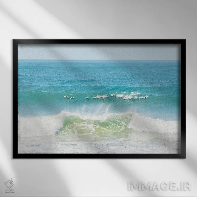 تابلو دلفینهای موجسوار اثر اندرو لِوِر - نمای قابدار مشکی