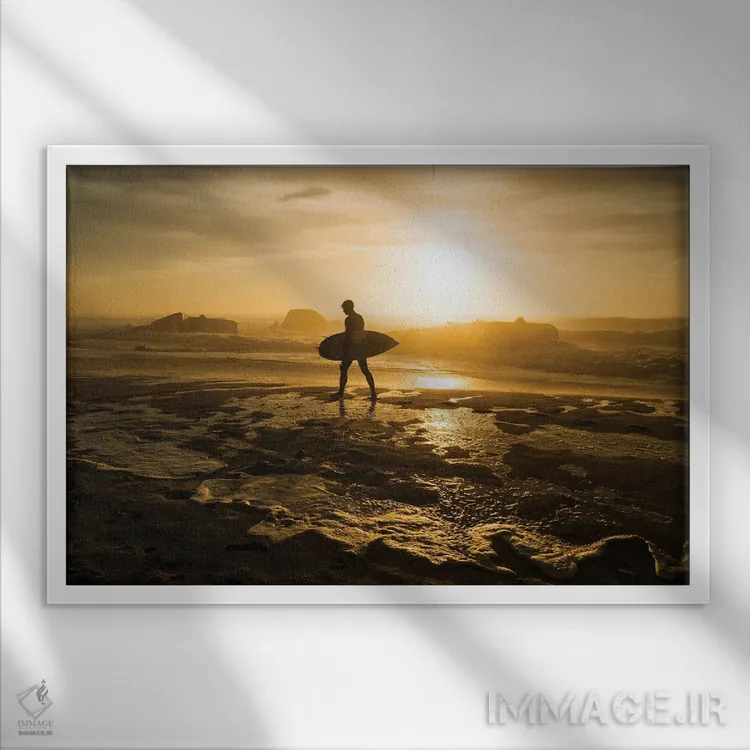 تابلو سایهنمای موجسوار اثر اندرو لِوِر - نمای قابدار سفید