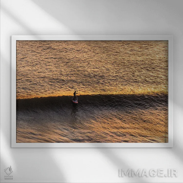 تابلو آخرین موج اثر اندرو لِوِر - نمای قابدار سفید