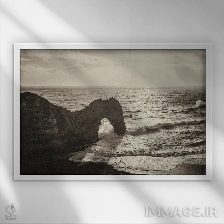 تابلو صخرهٔ دردل دور اثر اندرو لِوِر - نمای قابدار سفید