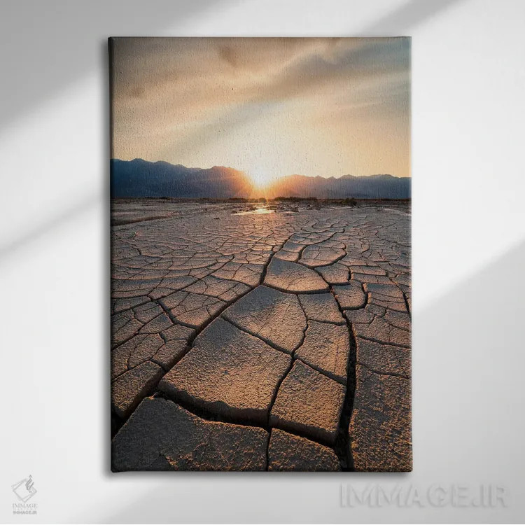 تابلو غروب خورشید پشت ترکهای گل پیچیدهٔ درهی مرگ اثر الکساندر اسلاوتسکی - نمای روبهرو روی دیوار