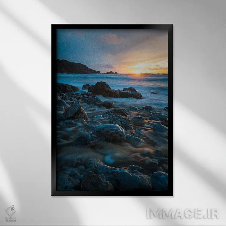 تابلو غروب خیرهکننده ساحلی در سواحل کالیفرنیا اثر الکساندر اسلاوتسکی - نمای قابدار مشکی