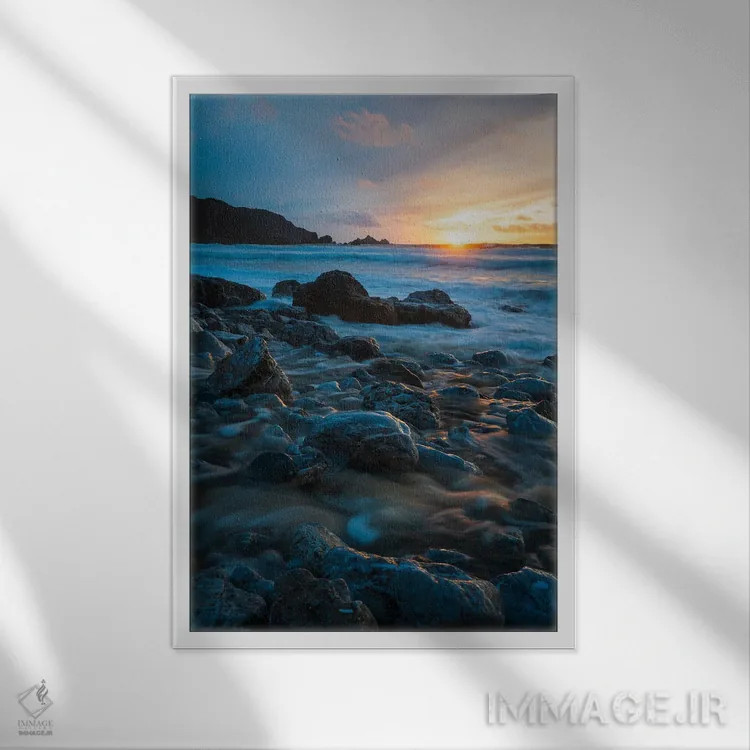 تابلو غروب خیرهکننده ساحلی در سواحل کالیفرنیا اثر الکساندر اسلاوتسکی - نمای قابدار سفید