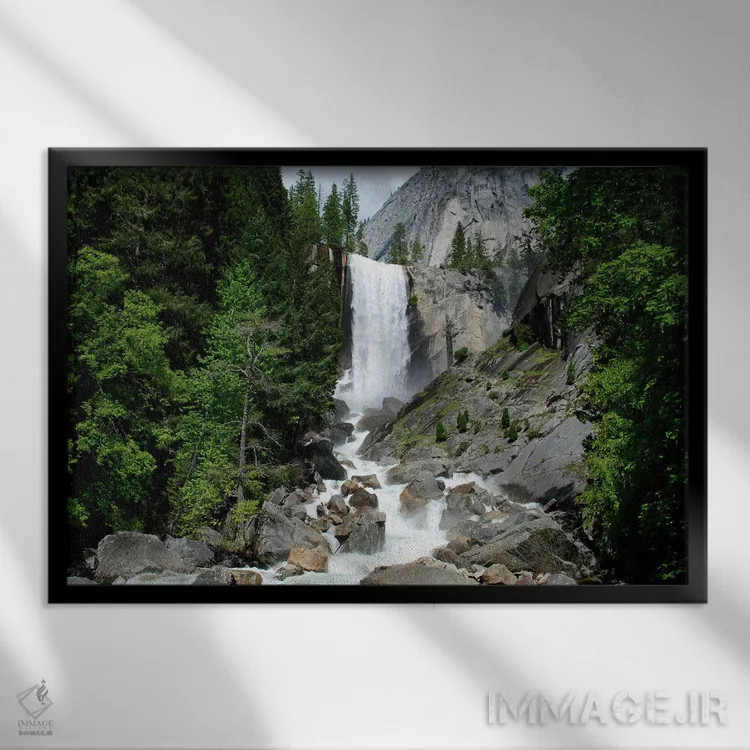 تابلو نمای آبشار ورنال اثر بنجامین پاجت - نمای قابدار مشکی