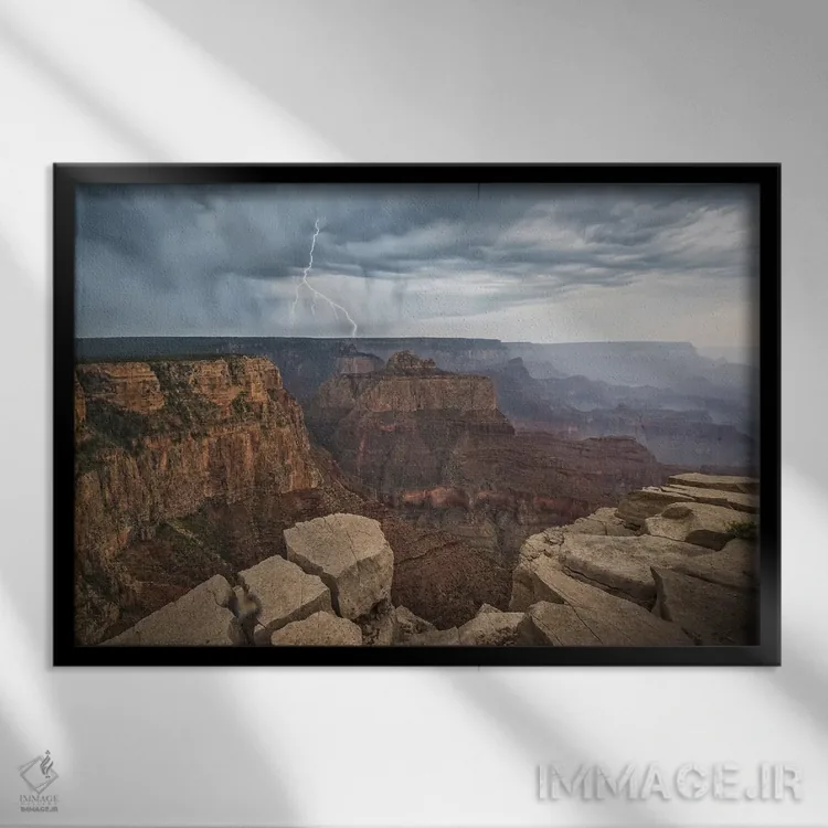 تابلو آذرخش زونی اثر استیو برکلی - نمای قابدار مشکی