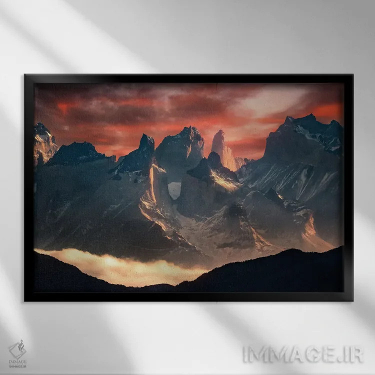 تابلو تورس (شیلی) اثر استیو برکلی - نمای قابدار مشکی