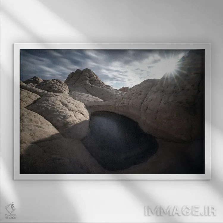 تابلو پاکت سفید اثر استیو برکلی - نمای قابدار سفید