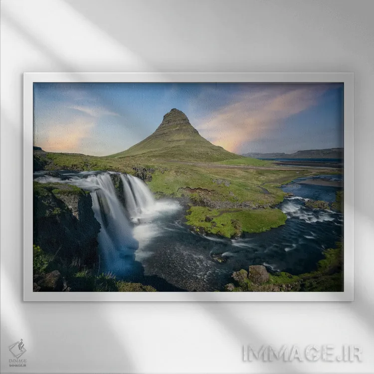 تابلو کیرکجوفل (کوه ایسلند) اثر استیو برکلی - نمای قابدار سفید