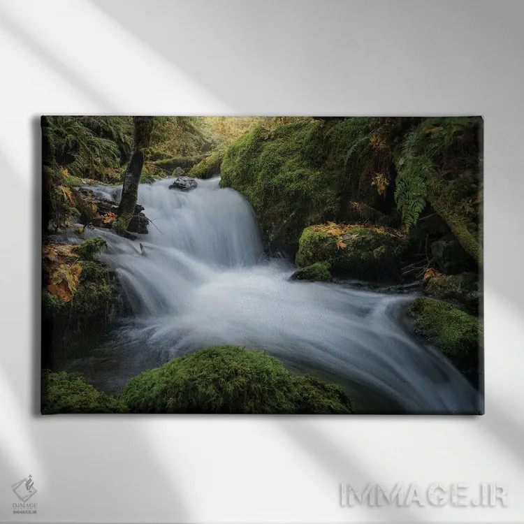 تابلو آبشار کوینالت اثر استیو برکلی - نمای روبهرو روی دیوار