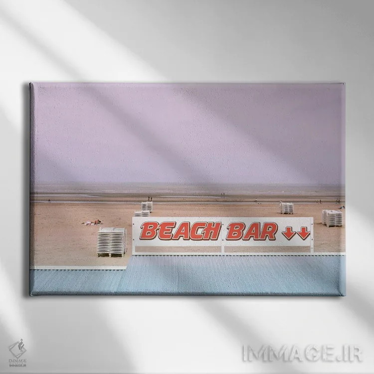 تابلو بار ساحلی و اقیانوس اثر بلی - نمای روبهرو روی دیوار