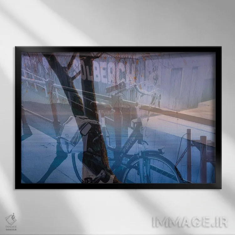 تابلو دوچرخهسواری در طبیعت اثر بلی - نمای قابدار مشکی