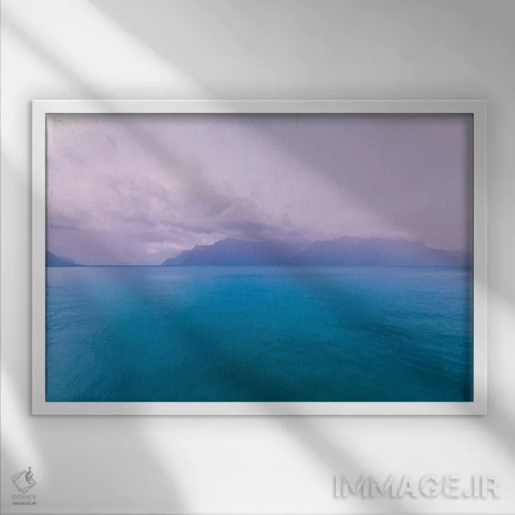 تابلو حال و هوای آبی اثر بلی - نمای قابدار سفید
