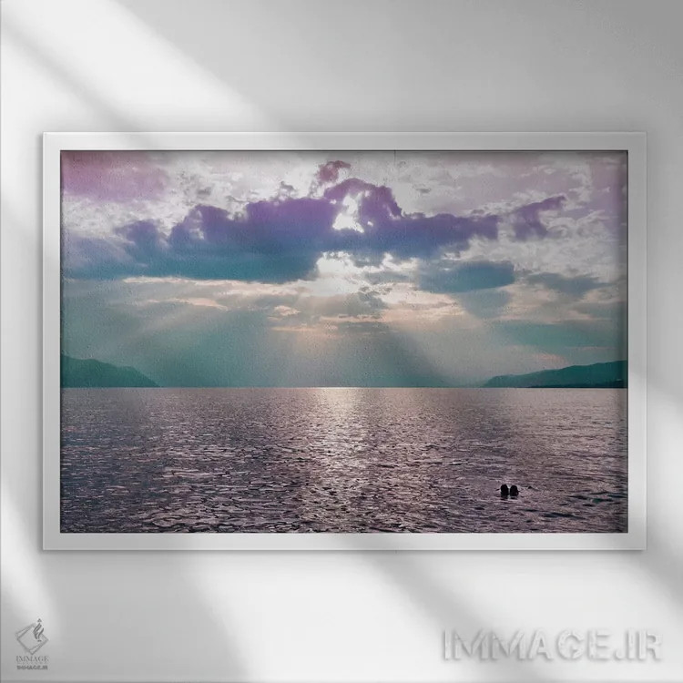 تابلو بوسه در دریاچه اثر بلی - نمای قابدار سفید