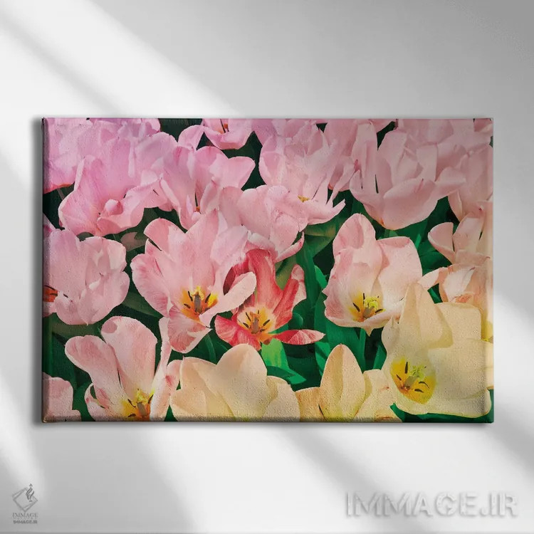 تابلو لالههای صورتی اثر بلی - نمای روبهرو روی دیوار