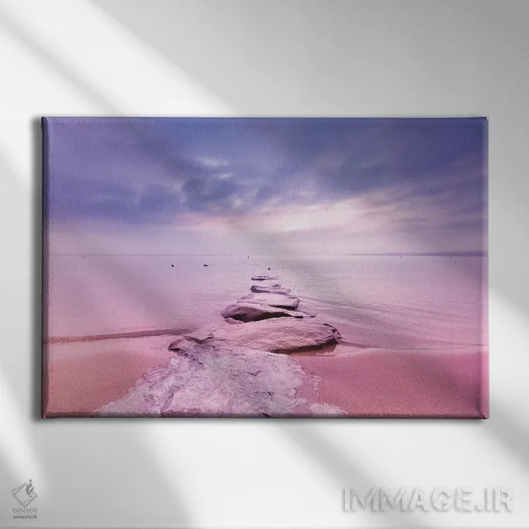 تابلو منظرهٔ غروب صخرهای اثر بلی - نمای روبهرو روی دیوار