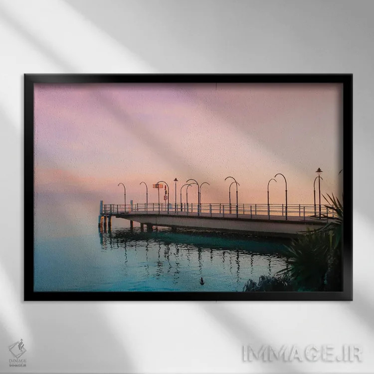 تابلو در امتداد دریاچه ژنو هنگام غروب اثر بلی - نمای قابدار مشکی