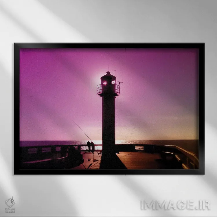 تابلو رمانس هنگام غروب زیر فانوس دریایی اثر بلی - نمای قابدار مشکی