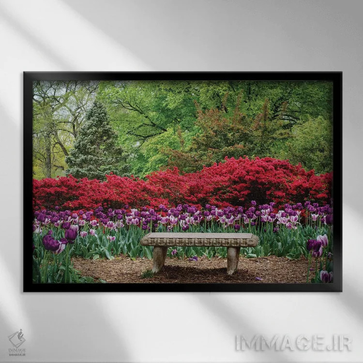 تابلو نشسته در پارک باغهای شروود اثر جان بیلوس - نمای قابدار مشکی