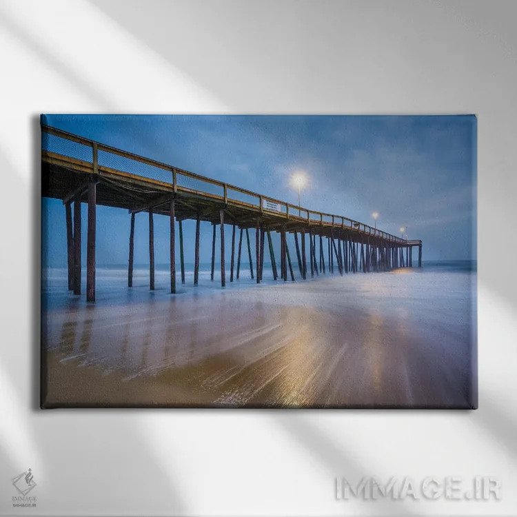 تابلو اقیانوس اطلس و اسکله ماهیگیری اثر جان بیلوس - نمای روبهرو روی دیوار