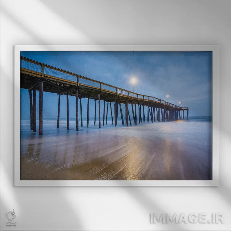 تابلو اقیانوس اطلس و اسکله ماهیگیری اثر جان بیلوس - نمای قابدار سفید