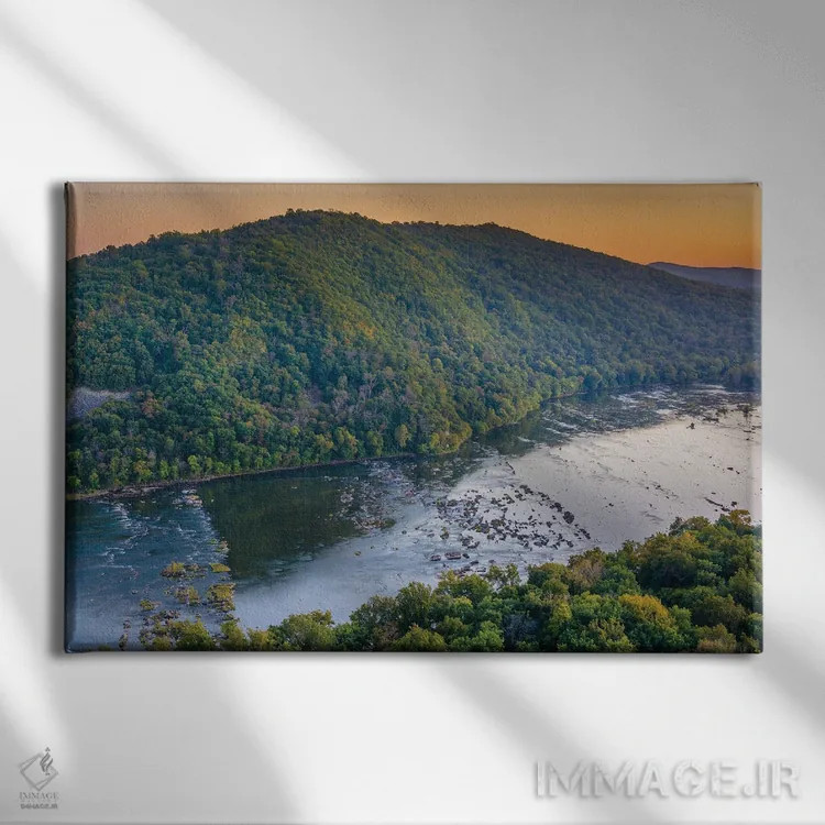 تابلو رودخانه پوتوماک شماره ۳ اثر جان بیلوس - نمای روبهرو روی دیوار