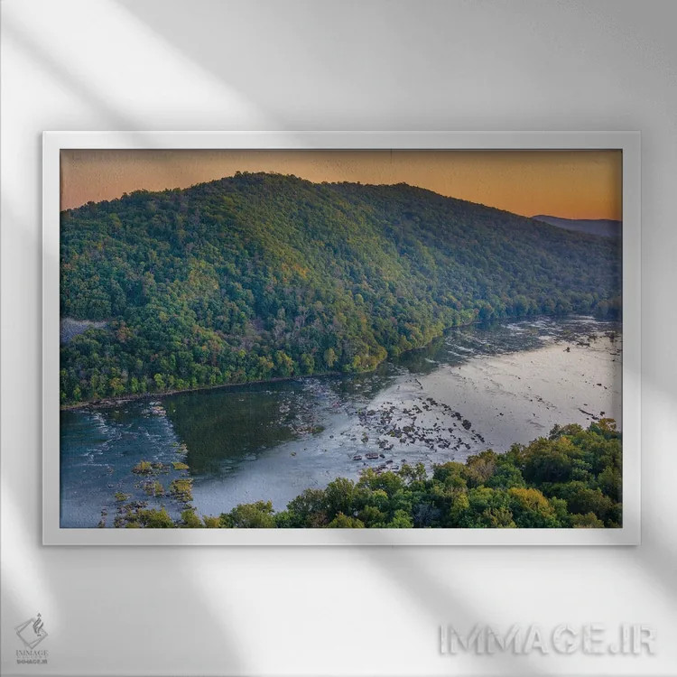 تابلو رودخانه پوتوماک شماره ۳ اثر جان بیلوس - نمای قابدار سفید