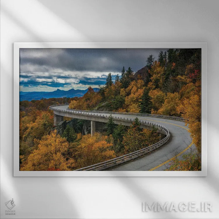 تابلو عبور از بلو ریج اثر جان بیلوس - نمای قابدار سفید