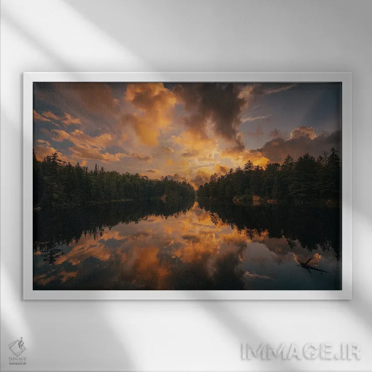 تابلو غروب دریاچهی نعل اسبی II اثر جان بیلوس - نمای قابدار سفید