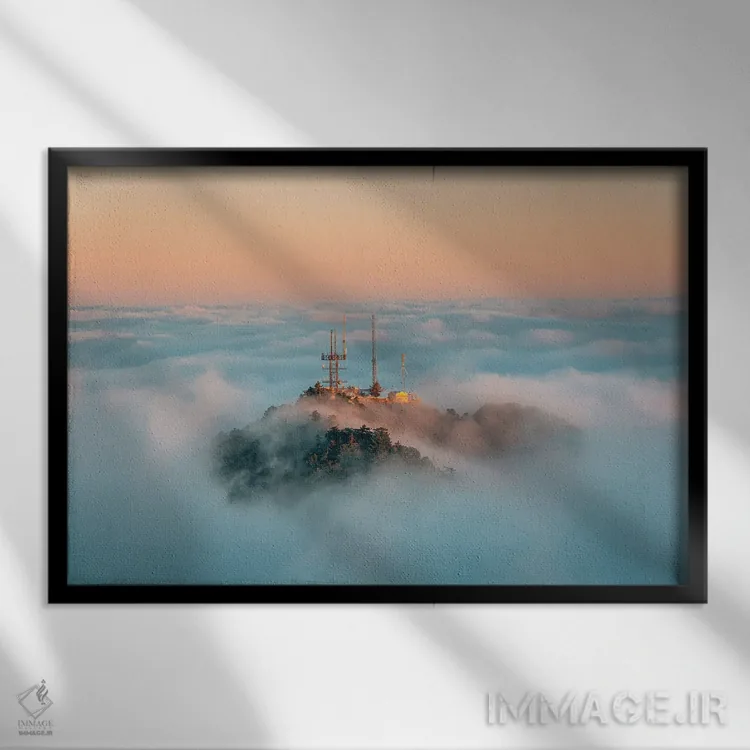 تابلو بالای مه خرداد II اثر جان بیلوس - نمای قابدار مشکی