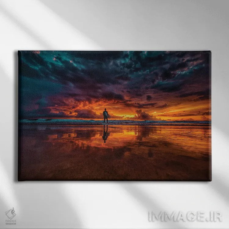 تابلو موجسواری در طلوع صبح اثر بن مولدر - نمای روبهرو روی دیوار