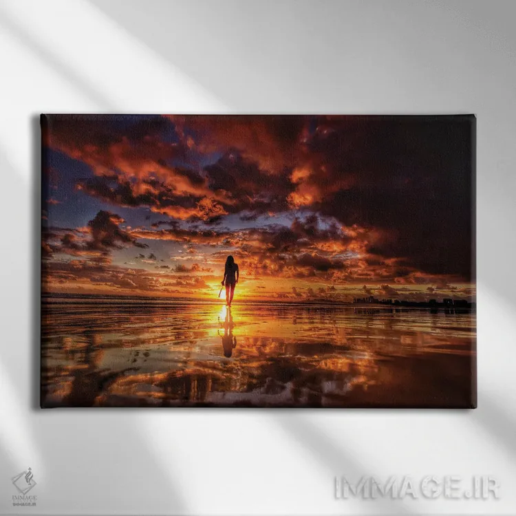 تابلو غرق در نور طلایی اثر بن مولدر - نمای روبهرو روی دیوار