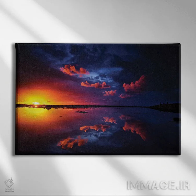 تابلو رویارویی روشنایی و تاریکی اثر بن مولدر - نمای روبهرو روی دیوار