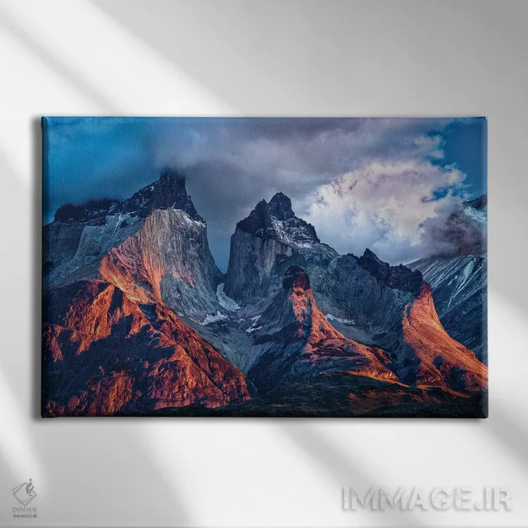 تابلو نور کوهستان اثر بن مولدر - نمای روبهرو روی دیوار