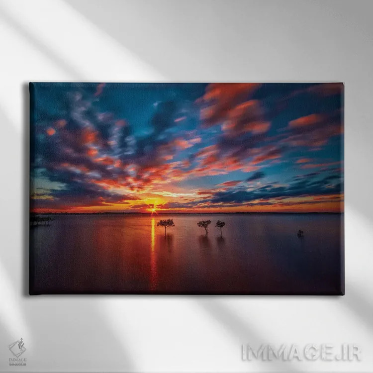 تابلو سه دوست اثر بن مولدر - نمای روبهرو روی دیوار