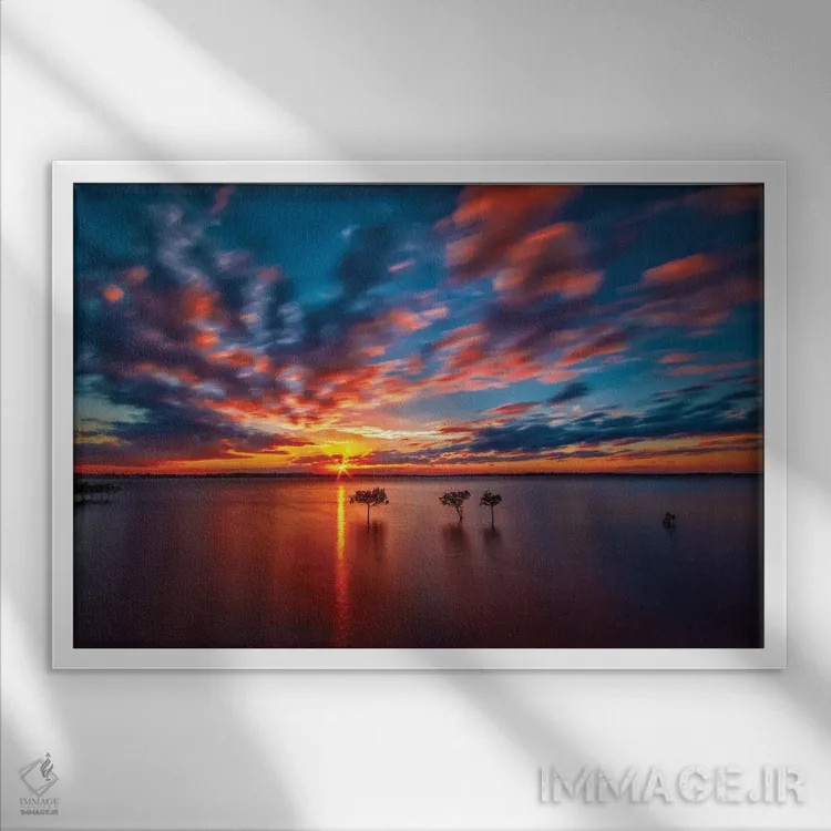 تابلو سه دوست اثر بن مولدر - نمای قابدار سفید