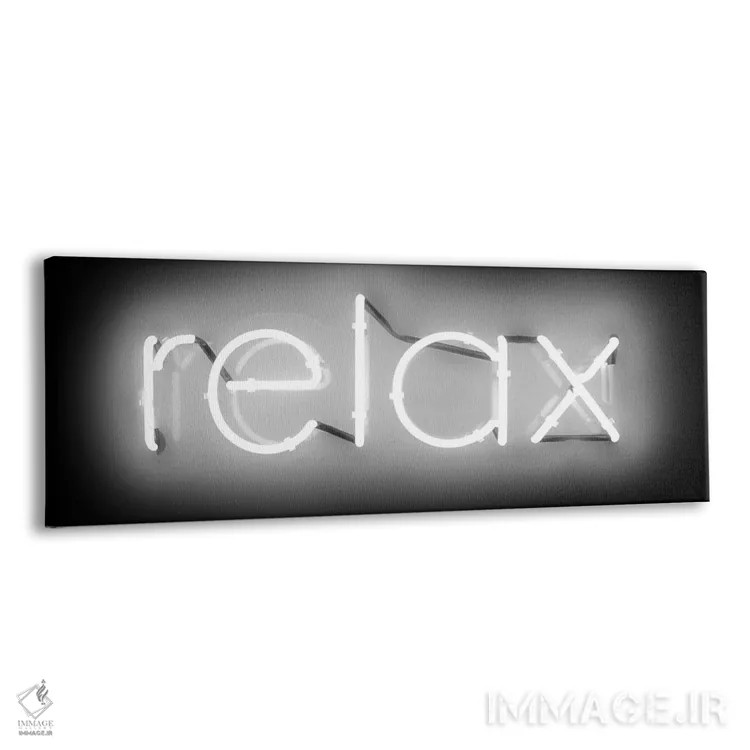 تابلو نئون سفید آرام روی مشکی اثر هیلی کار - نمای پرسپکتیو محصول