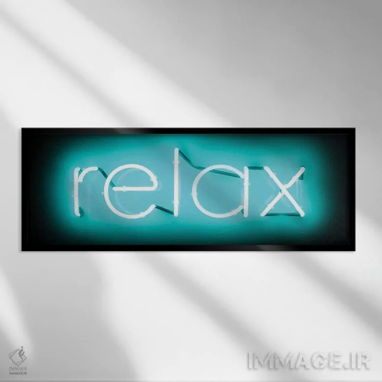 تابلو نئون آکوا آرام روی مشکی اثر هیلی کار - نمای قابدار مشکی