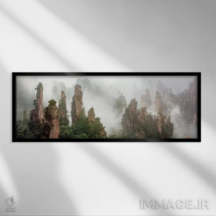 تابلو ژانگجیاجیی پوشیده در ابر اثر هوا ژو - نمای قابدار مشکی