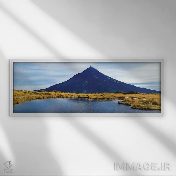 تابلو تاراناکی کوهی آتشفشانی در نیوزیلند است اثر ایوجنیا بیدیوک - نمای قابدار سفید