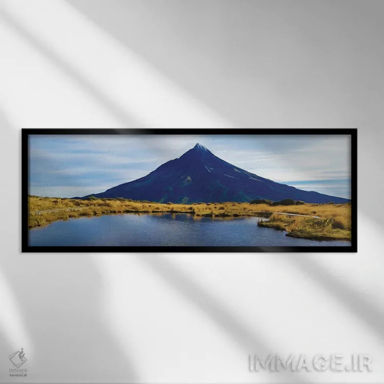 تابلو تاراناکی کوهی آتشفشانی در نیوزیلند است اثر ایوجنیا بیدیوک - نمای قابدار مشکی