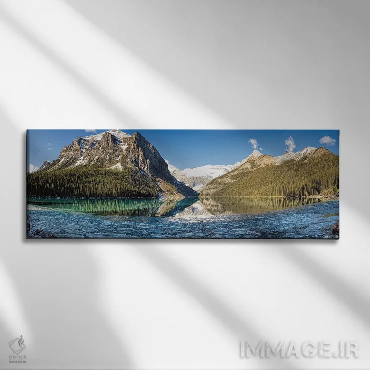 تابلو آب شدن یخ دریاچه لوییز اثر جنت فیکار - نمای روبهرو روی دیوار