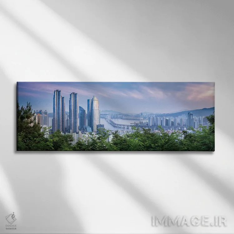 تابلو پانورامای آسماننمای بوسان با ساختمانهای مارینا آی پارک هایئوندئه اثر یان بکه - نمای روبهرو روی دیوار