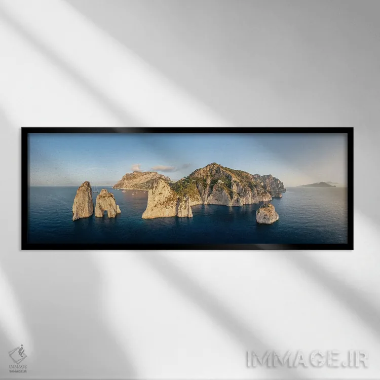 تابلو Naples, Italy,نمای پانوراما از جزیره کاپری هنگام طلوع آفتاب، ناپل، ایتالیا اثر یان بکه - نمای قابدار مشکی