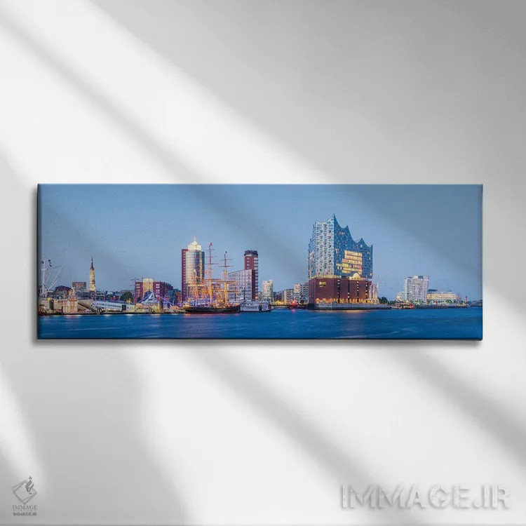 تابلو سالن کنسرت البهارمونی و بندر هامبورگ در شب اثر یان بکه - نمای روبهرو روی دیوار