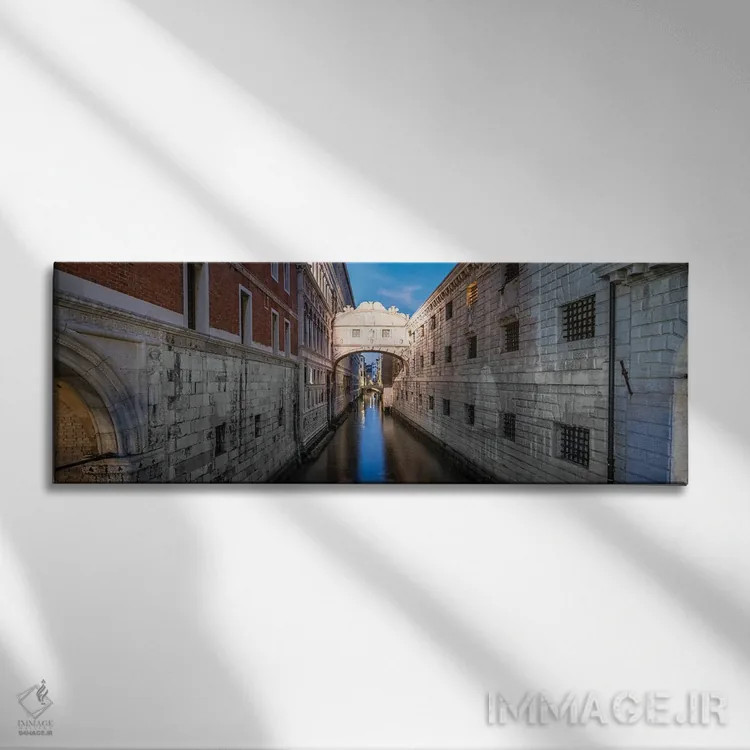 تابلو Venice, Italy,پانورامای پل آهها (پونته دی سوسپیری)، ونیز، ایتالیا اثر یان بکه - نمای روبهرو روی دیوار