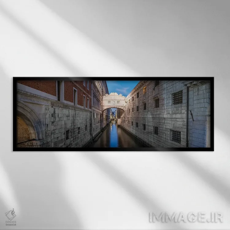 تابلو Venice, Italy,پانورامای پل آهها (پونته دی سوسپیری)، ونیز، ایتالیا اثر یان بکه - نمای قابدار مشکی