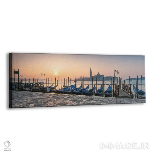 تابلو Venice, Italy,نمای پانوراما از سان جورجیو ماجیوره به همراه گوندولاها در هنگام طلوع خورشید، ونیز، ایتالیا اثر یان بکه - نمای پرسپکتیو محصول