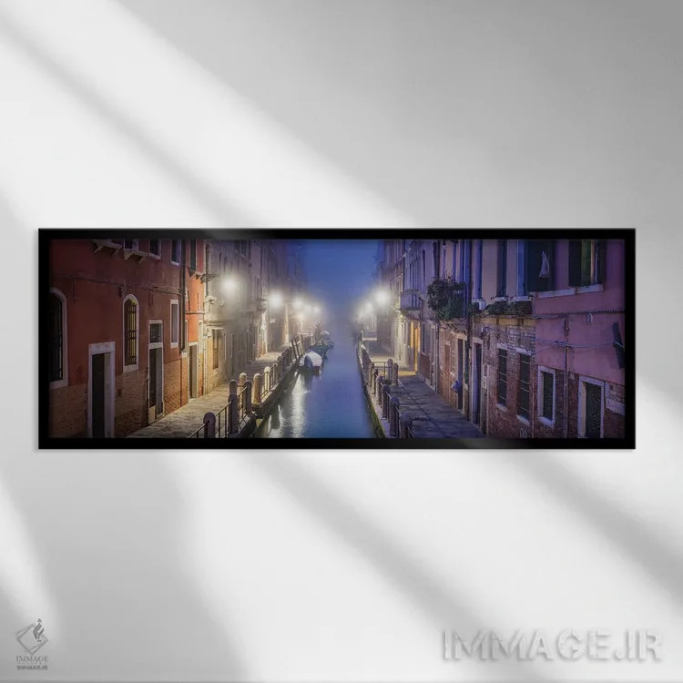 تابلو Italy,صبح زمستانی مهآلود در کانال کوچک ونیز، ایتالیا اثر یان بکه - نمای قابدار مشکی